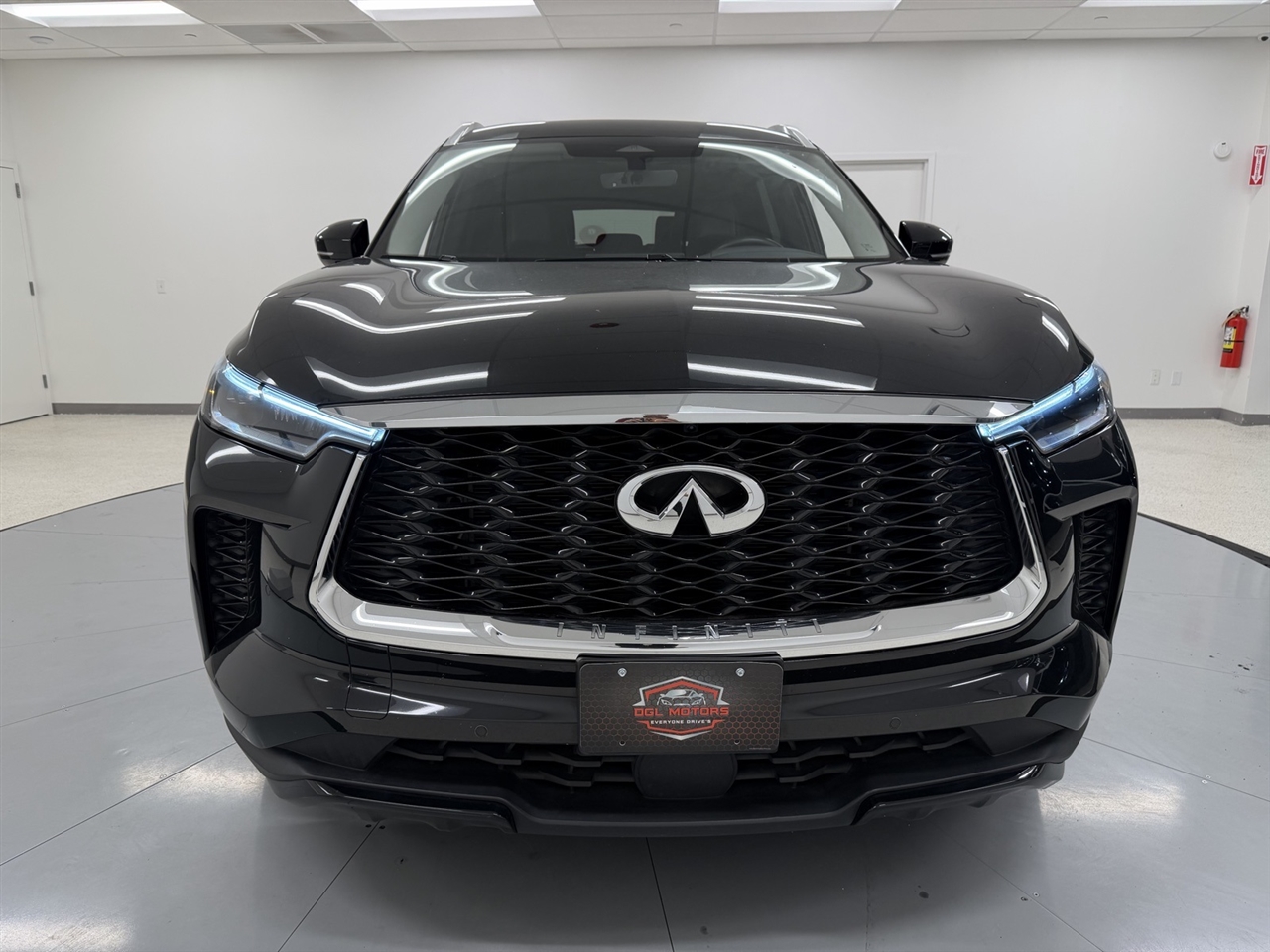 Infiniti QX60 LUXE AWD 2023 Infiniti QX60 LUXE AWD 2023
