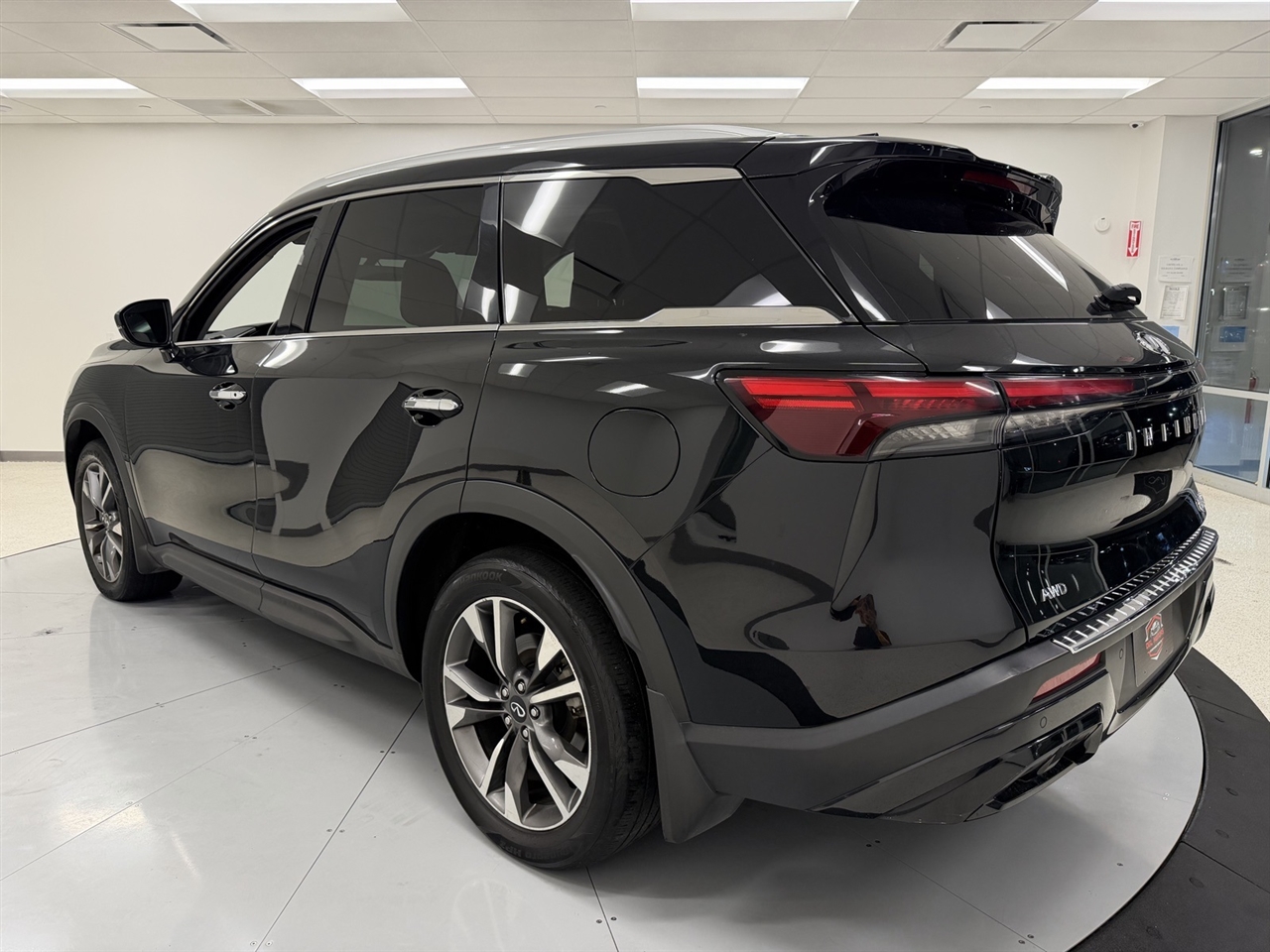 Infiniti QX60 LUXE AWD 2023 Infiniti QX60 LUXE AWD 2023