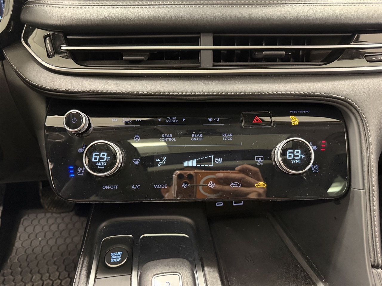 Infiniti QX60 LUXE AWD 2023 Infiniti QX60 LUXE AWD 2023