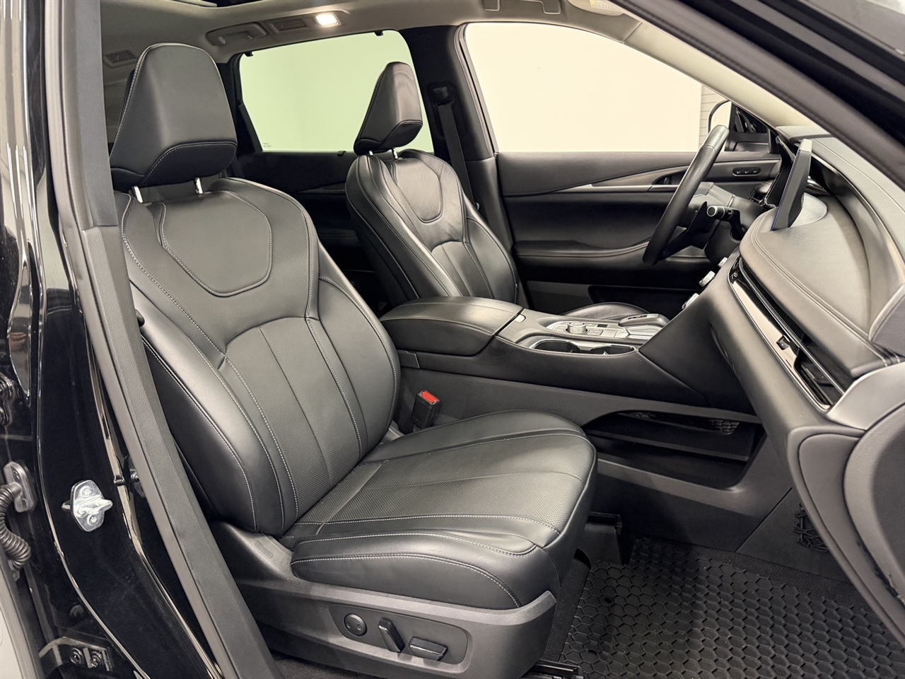 Infiniti QX60 LUXE AWD 2023 Infiniti QX60 LUXE AWD 2023