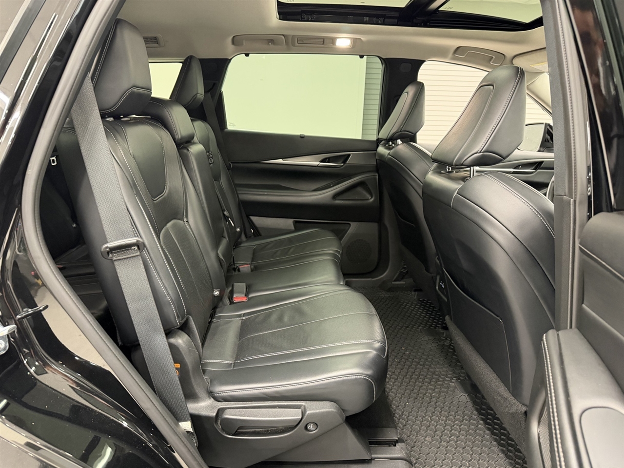 Infiniti QX60 LUXE AWD 2023 Infiniti QX60 LUXE AWD 2023