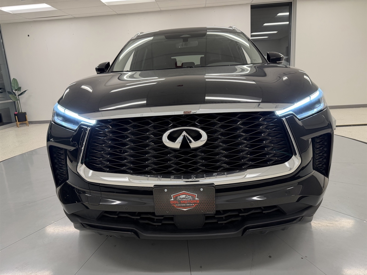 Infiniti QX60 LUXE AWD 2023 Infiniti QX60 LUXE AWD 2023