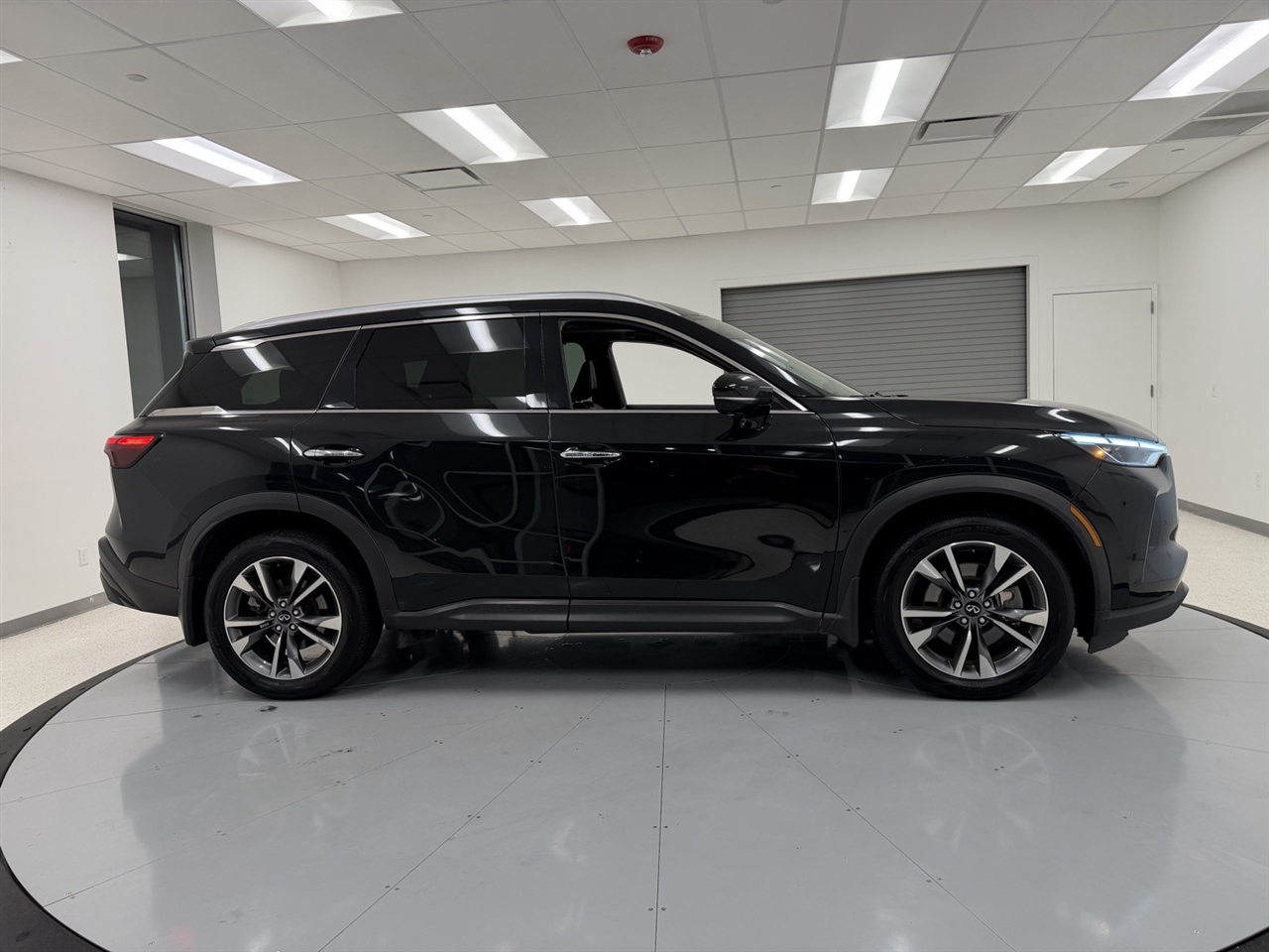 Infiniti QX60 LUXE AWD 2023 Infiniti QX60 LUXE AWD 2023