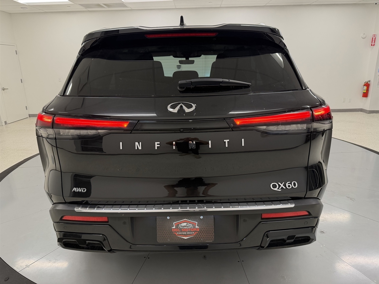 Infiniti QX60 LUXE AWD 2023 Infiniti QX60 LUXE AWD 2023