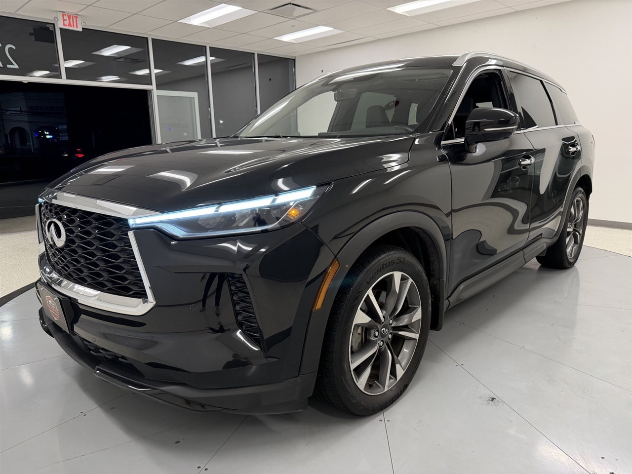 Infiniti QX60 LUXE AWD 2023 Infiniti QX60 LUXE AWD 2023