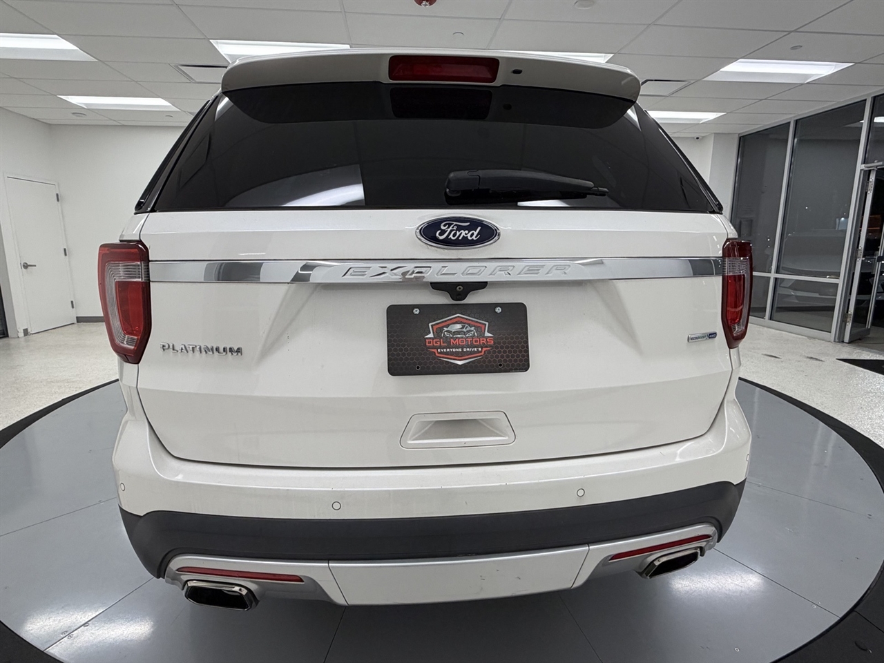 Ford Explorer Platinum AWD 2017 Ford Explorer Platinum AWD 2017