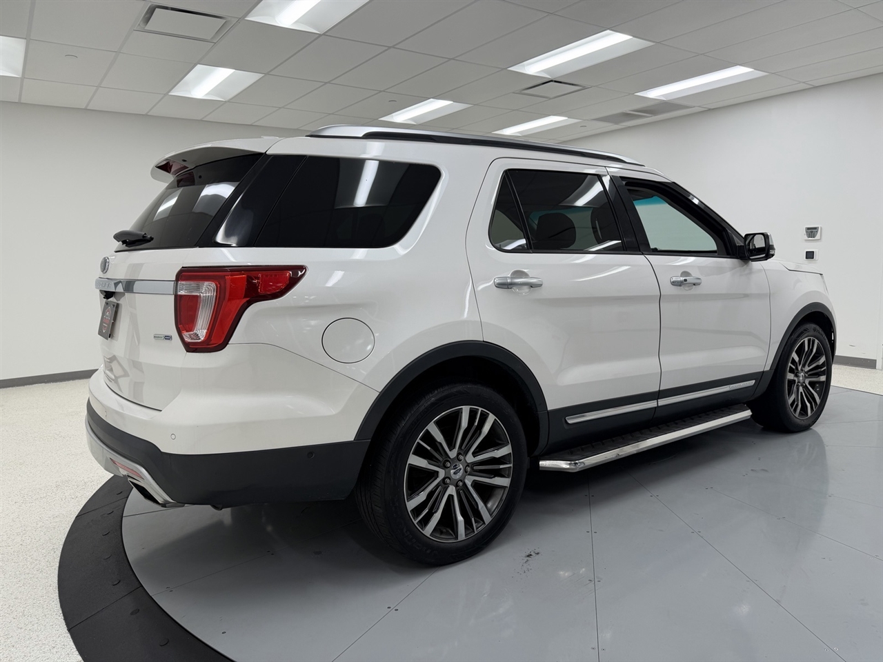 Ford Explorer Platinum AWD 2017 Ford Explorer Platinum AWD 2017