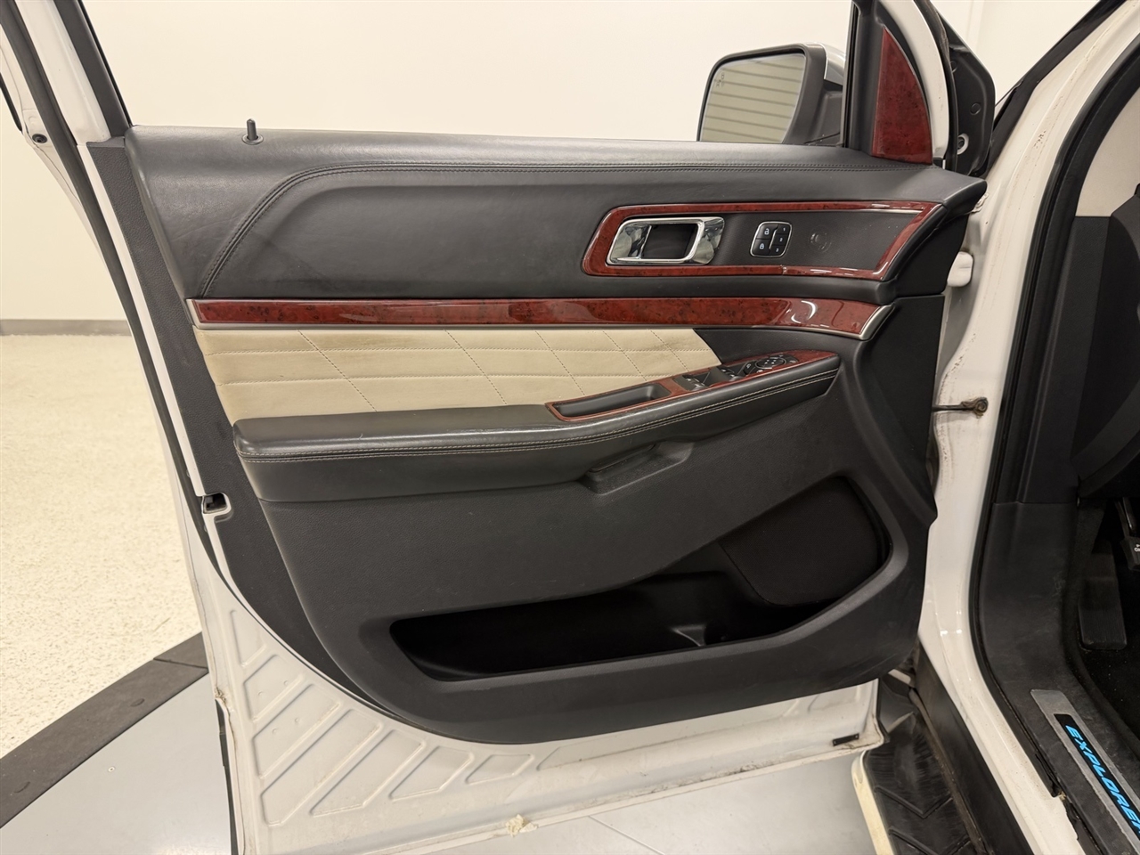 Ford Explorer Platinum AWD 2017 Ford Explorer Platinum AWD 2017
