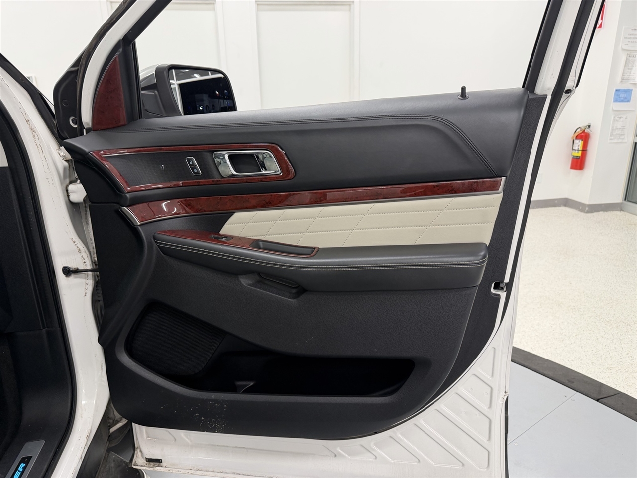 Ford Explorer Platinum AWD 2017 Ford Explorer Platinum AWD 2017