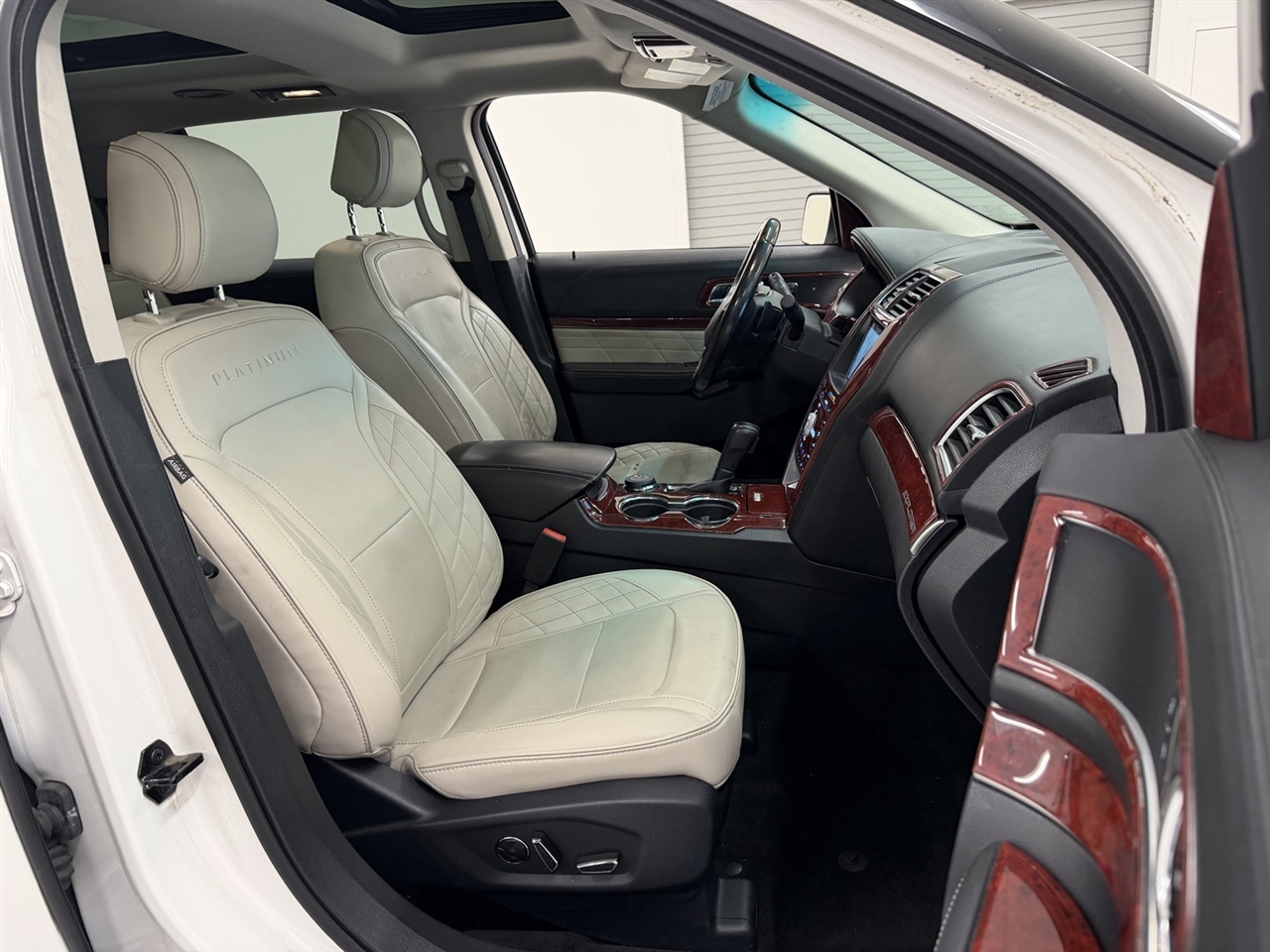 Ford Explorer Platinum AWD 2017 Ford Explorer Platinum AWD 2017