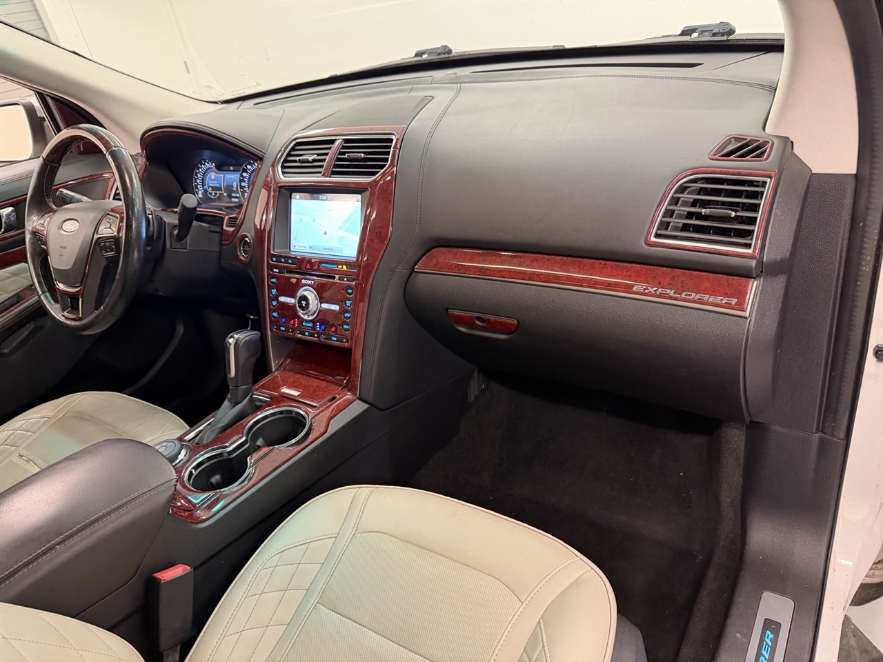 Ford Explorer Platinum AWD 2017 Ford Explorer Platinum AWD 2017