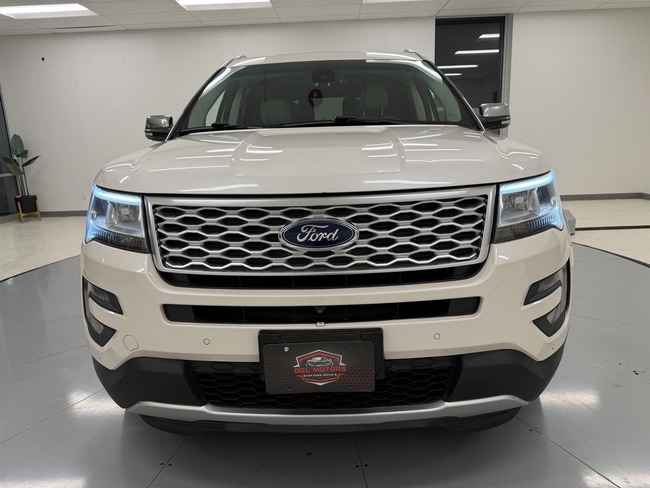 Ford Explorer Platinum AWD 2017 Ford Explorer Platinum AWD 2017