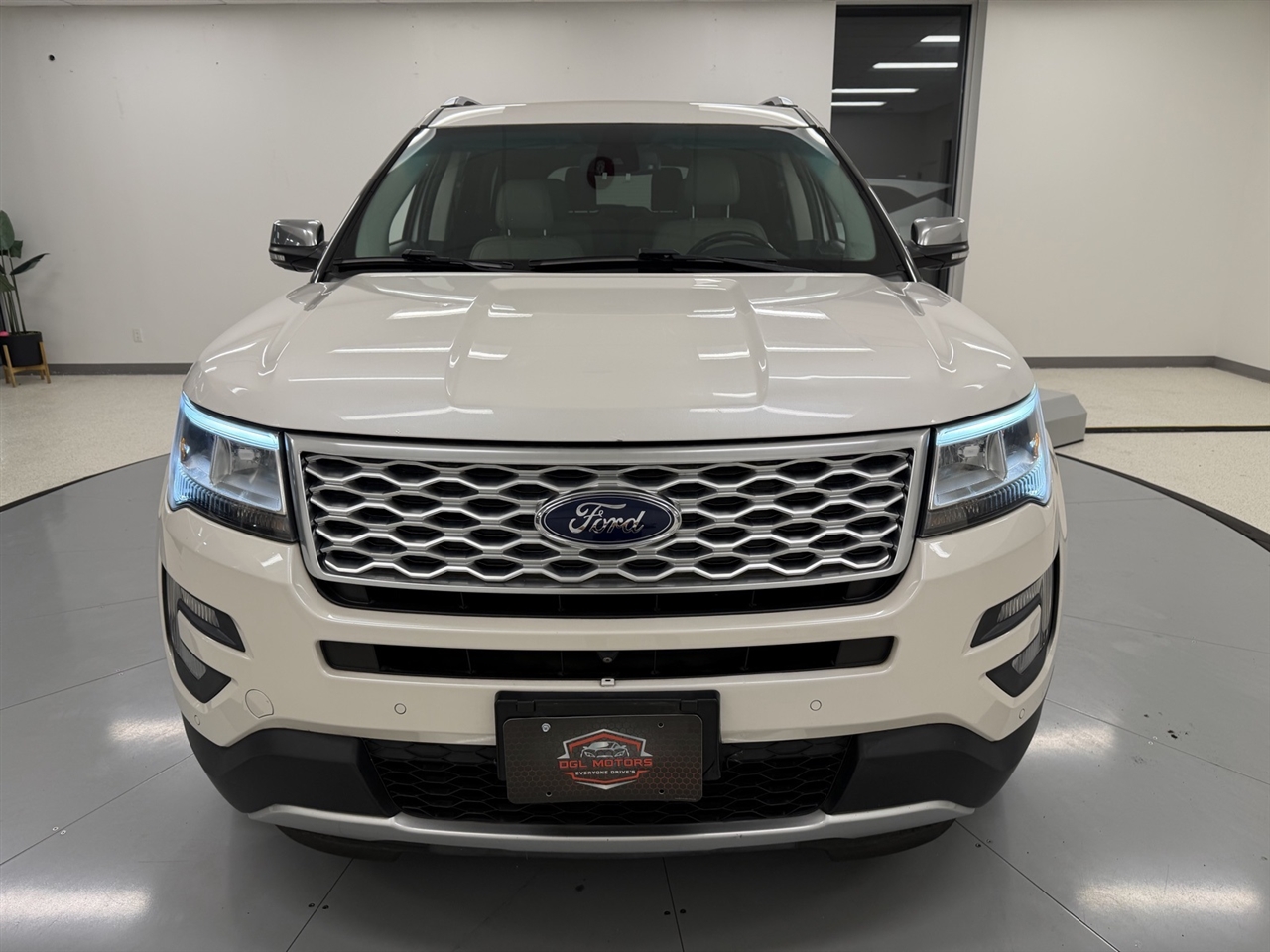 Ford Explorer Platinum AWD 2017 Ford Explorer Platinum AWD 2017