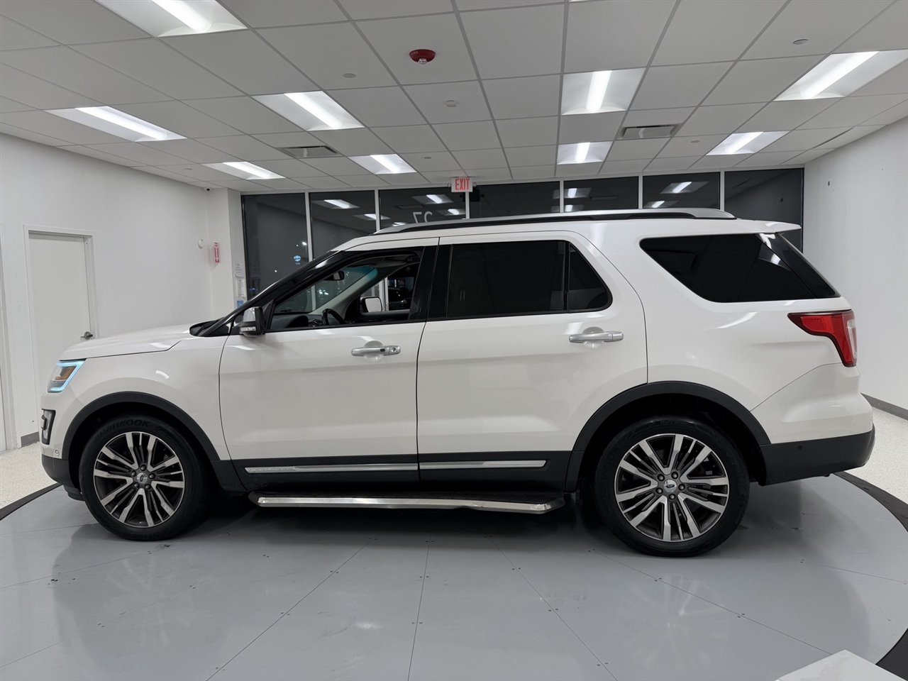 Ford Explorer Platinum AWD 2017 Ford Explorer Platinum AWD 2017