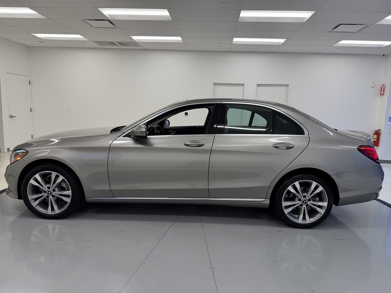 Mercedes-Benz C-Class C300 4MATIC Sedan 2020 Mercedes-Benz C-Class C300 4MATIC Sedan 2020