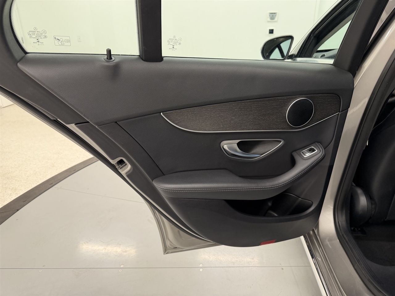 Mercedes-Benz C-Class C300 4MATIC Sedan 2020 Mercedes-Benz C-Class C300 4MATIC Sedan 2020
