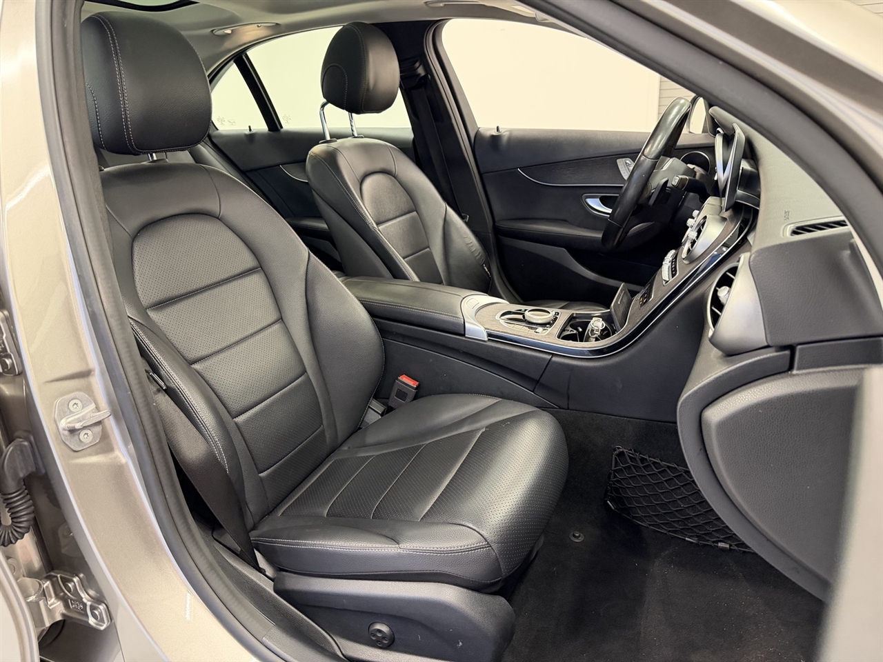 Mercedes-Benz C-Class C300 4MATIC Sedan 2020 Mercedes-Benz C-Class C300 4MATIC Sedan 2020