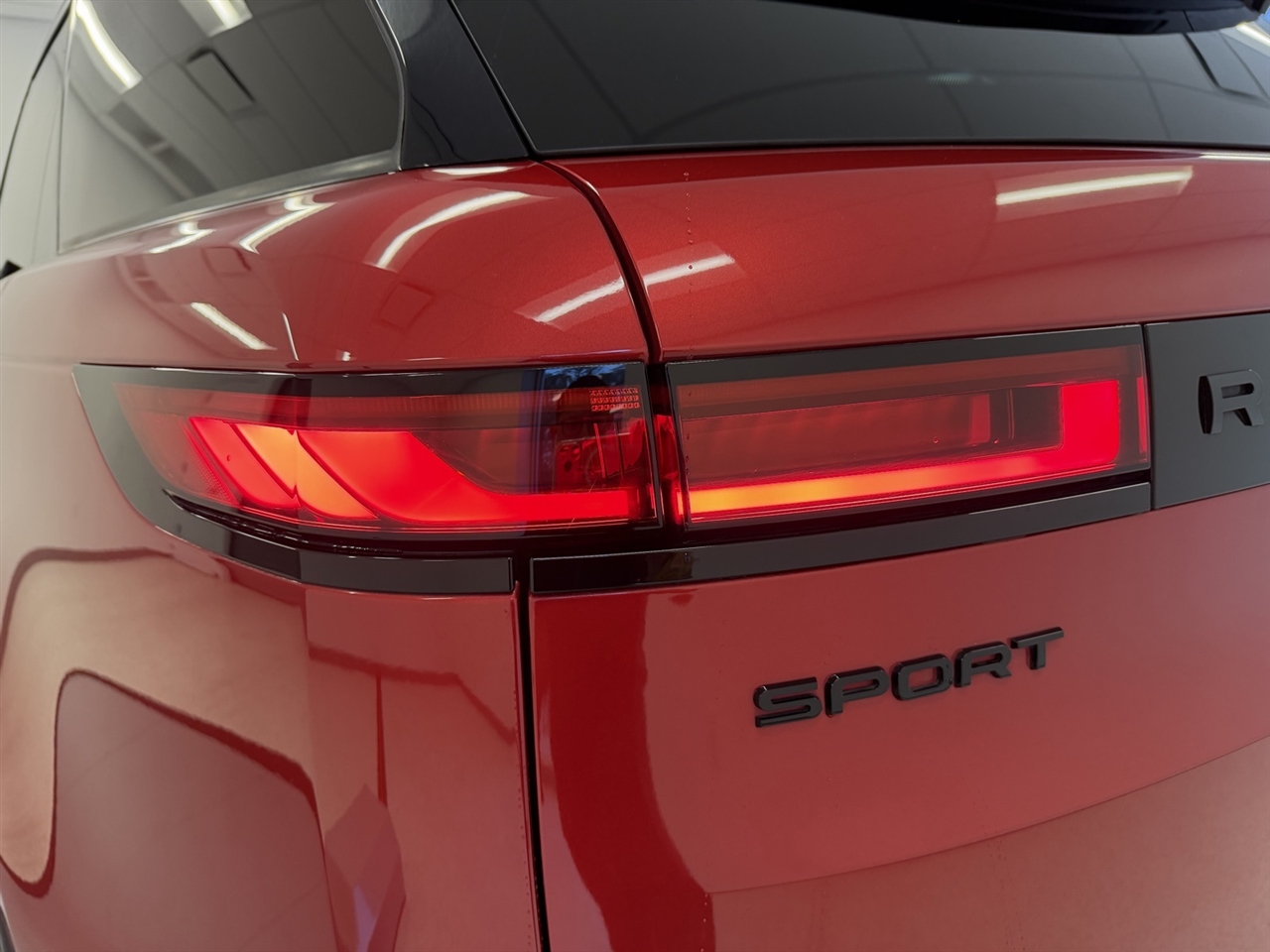 Land Rover Range Rover Sport P400 Dynamic 2023 Land Rover Range Rover Sport P400 Dynamic 2023