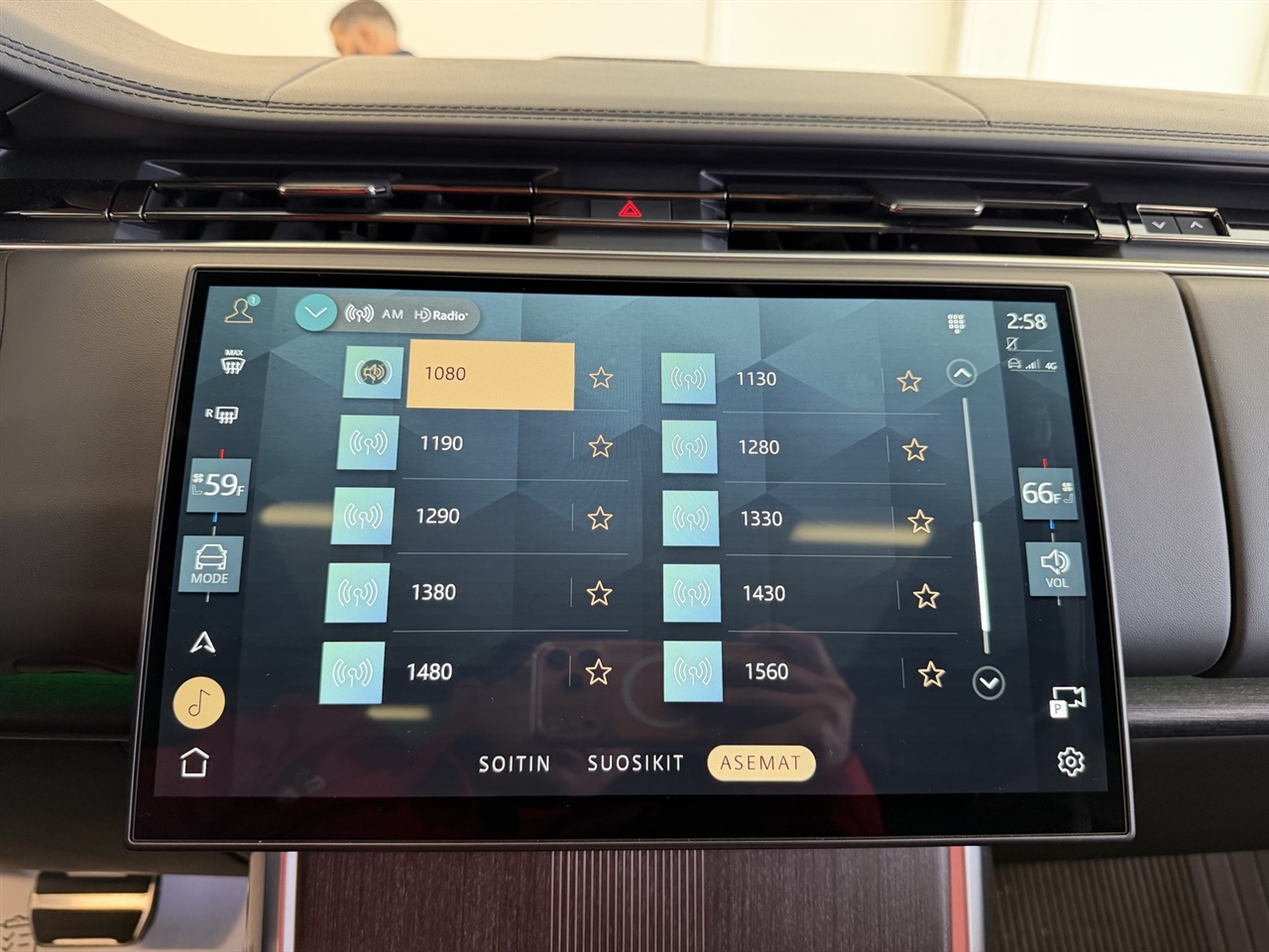 Land Rover Range Rover Autobiography LWB 5 2025 Land Rover Range Rover Autobiography LWB 5 2025