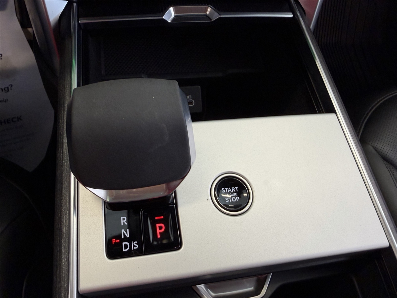 Land Rover Range Rover Autobiography LWB 5 2025 Land Rover Range Rover Autobiography LWB 5 2025