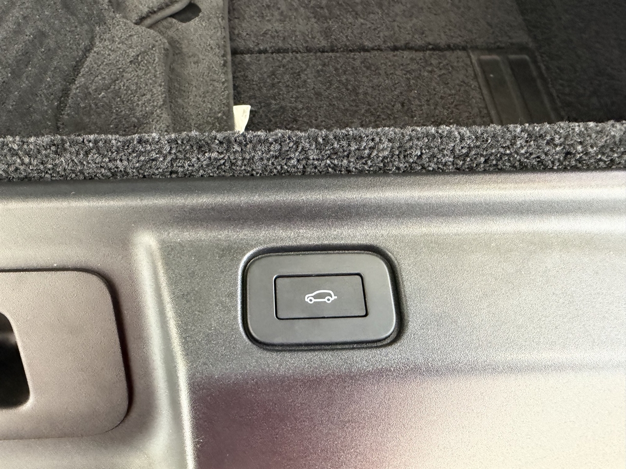 Land Rover Range Rover Autobiography LWB 5 2025 Land Rover Range Rover Autobiography LWB 5 2025