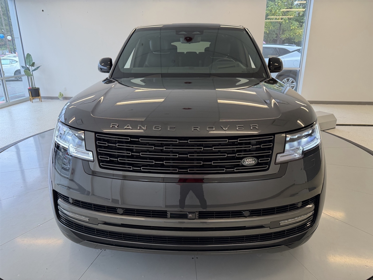 Land Rover Range Rover Autobiography LWB 5 2025 Land Rover Range Rover Autobiography LWB 5 2025