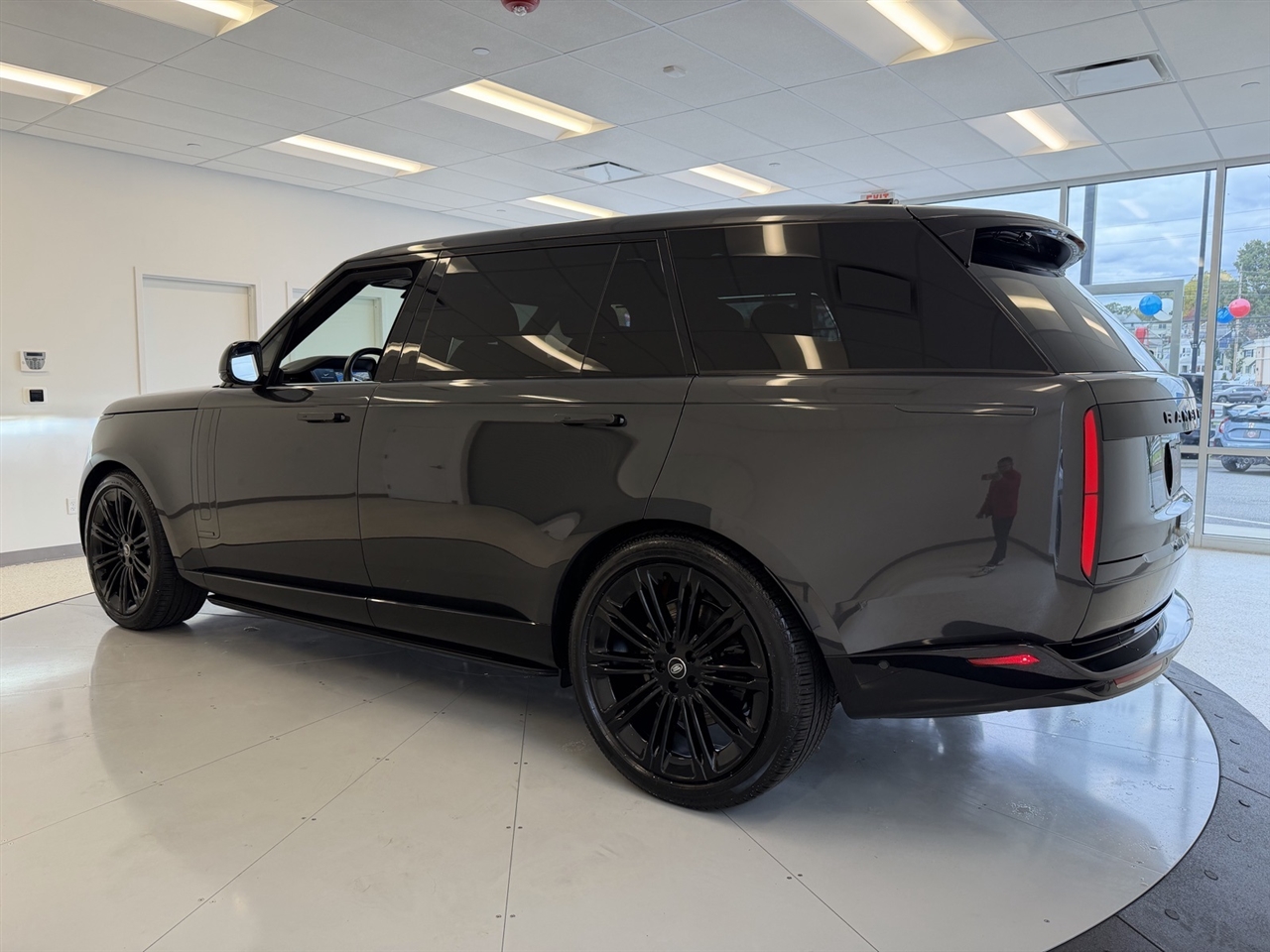 Land Rover Range Rover Autobiography LWB 5 2025 Land Rover Range Rover Autobiography LWB 5 2025