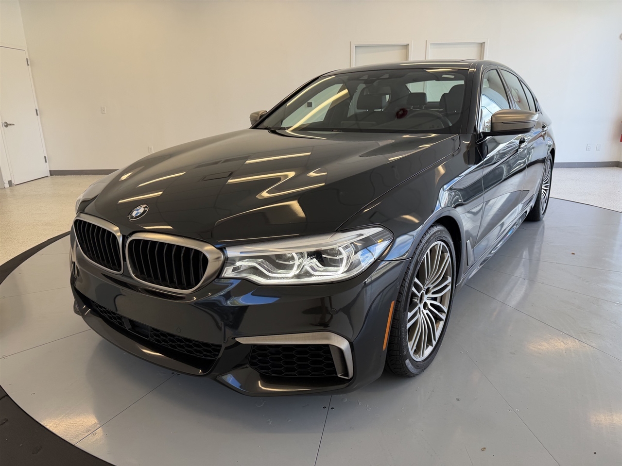 2018 BMW 5-Series M550i xDrive