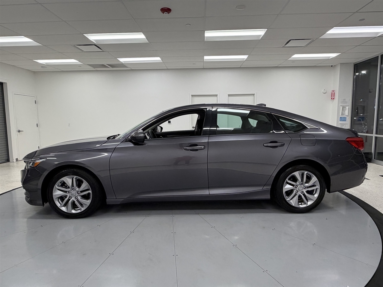 2020 Honda Accord LX photo 4