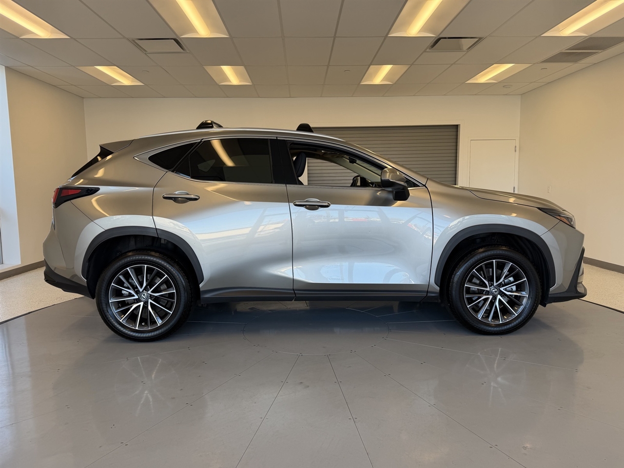 Lexus NX 350 Premium 2023