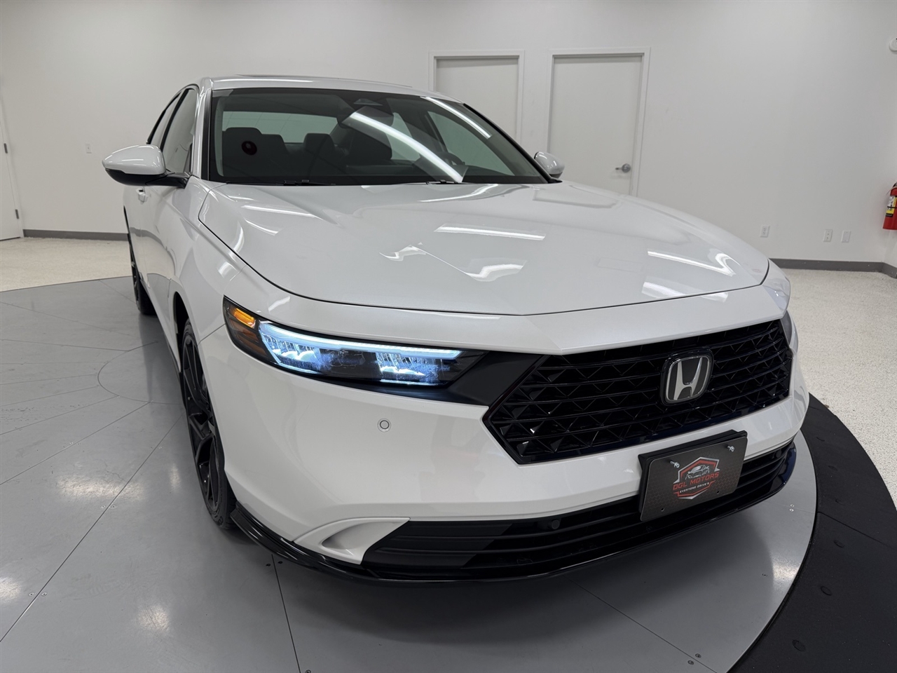2025 Honda Accord Hybrid EX-L's photo