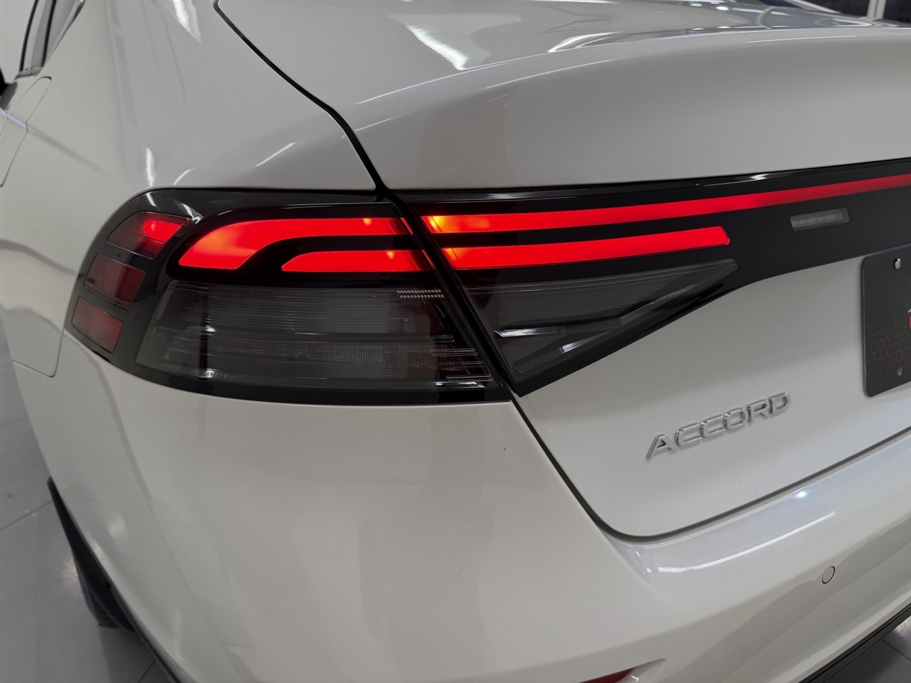 Honda Accord EX-L Hybrid 2025