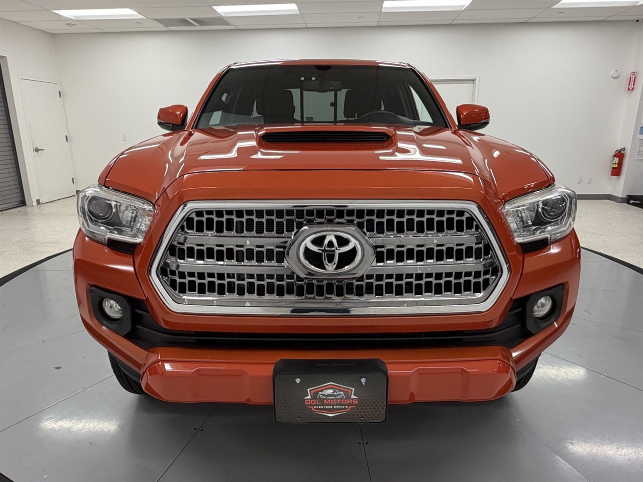 Toyota Tacoma SR5 Access Cab V6 6AT 4WD 2016