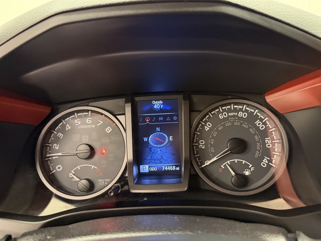 Toyota Tacoma SR5 Access Cab V6 6AT 4WD 2016