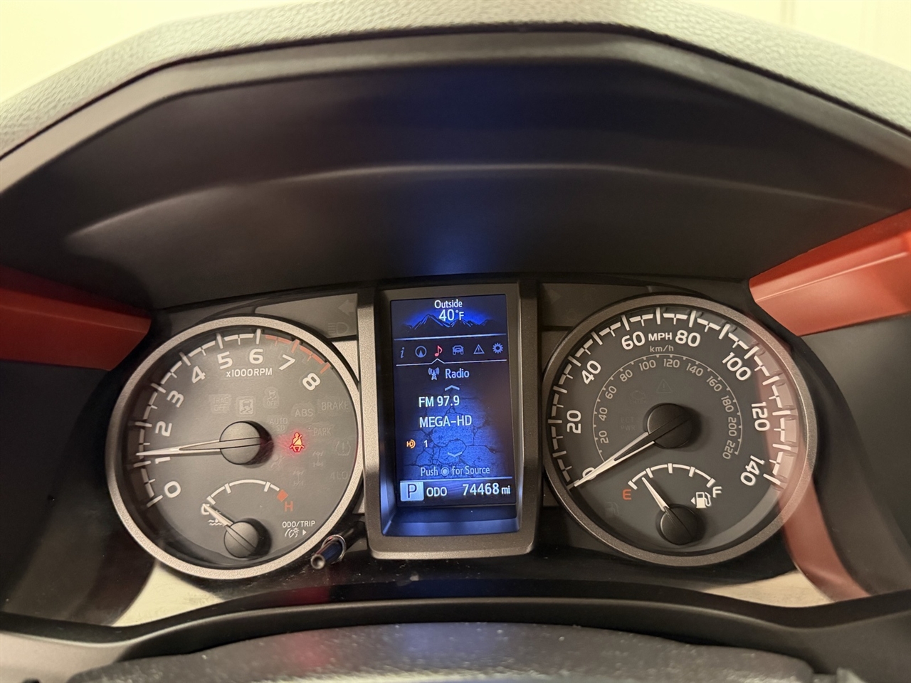 Toyota Tacoma SR5 Access Cab V6 6AT 4WD 2016