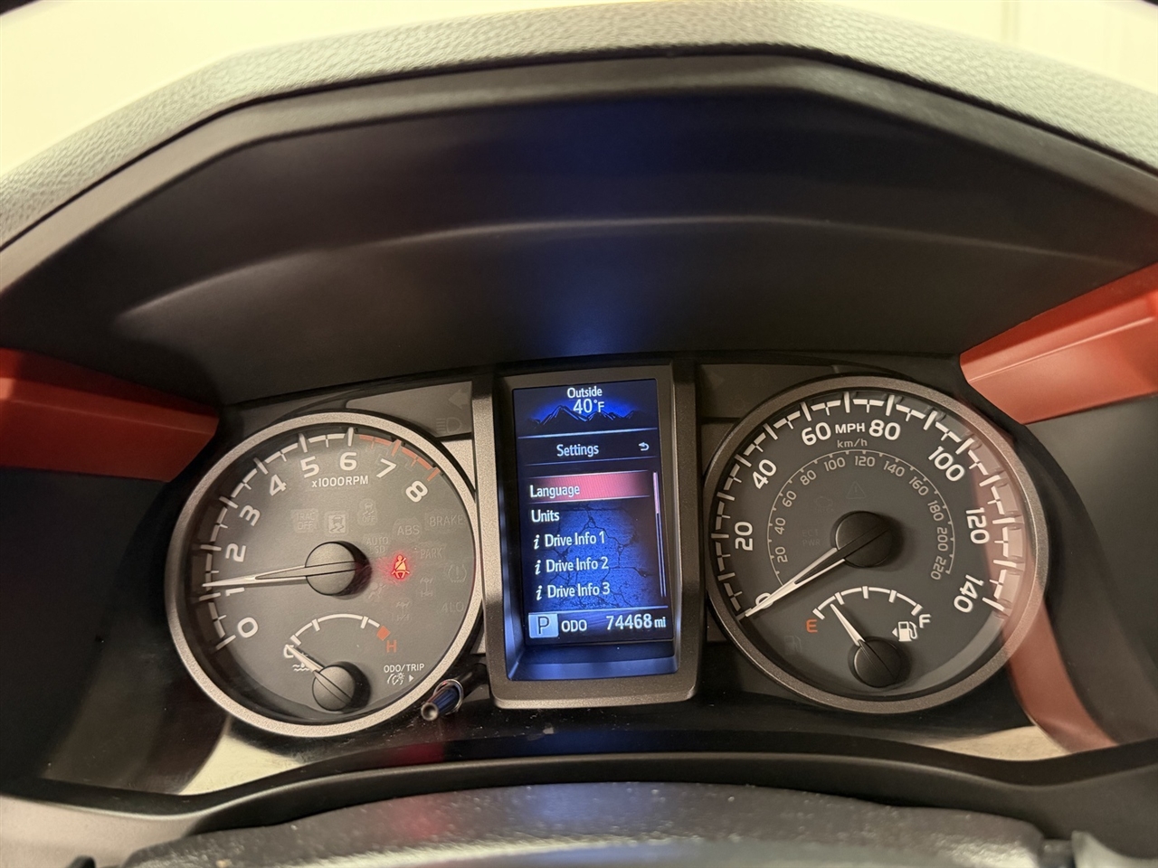 Toyota Tacoma SR5 Access Cab V6 6AT 4WD 2016