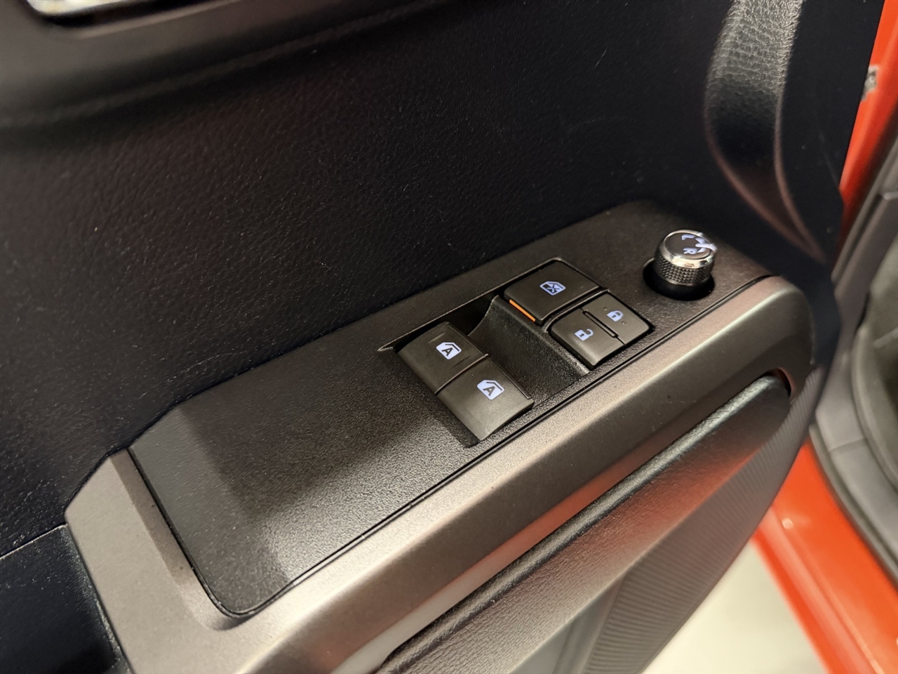 Toyota Tacoma SR5 Access Cab V6 6AT 4WD 2016