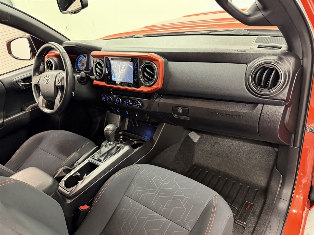 Toyota Tacoma SR5 Access Cab V6 6AT 4WD 2016