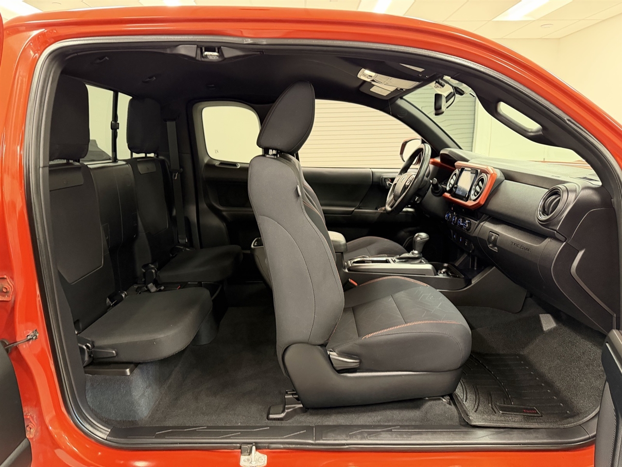 Toyota Tacoma SR5 Access Cab V6 6AT 4WD 2016