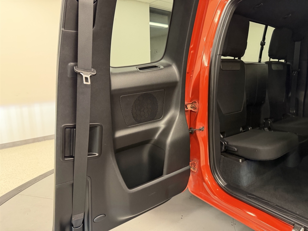 Toyota Tacoma SR5 Access Cab V6 6AT 4WD 2016