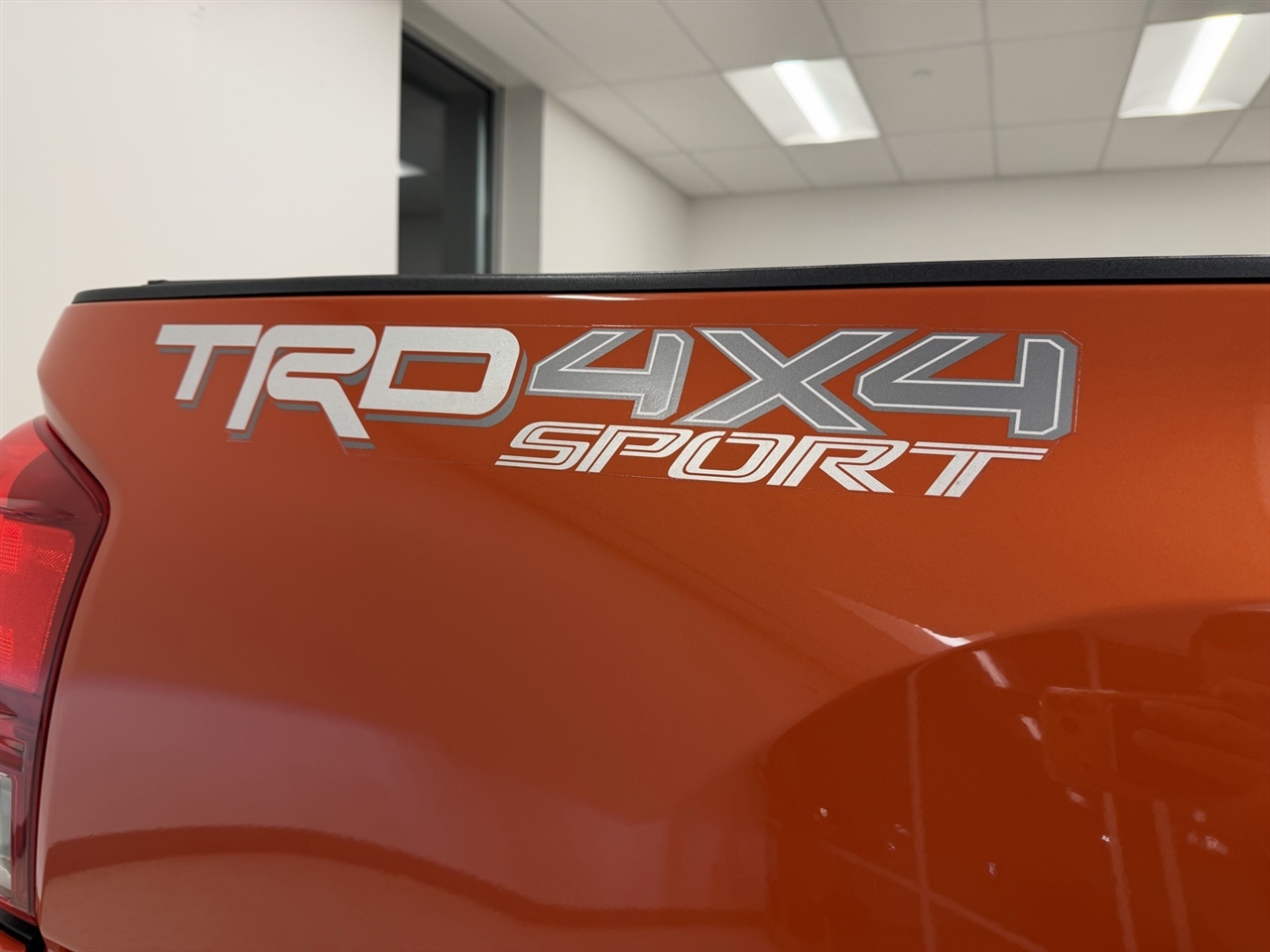 Toyota Tacoma SR5 Access Cab V6 6AT 4WD 2016