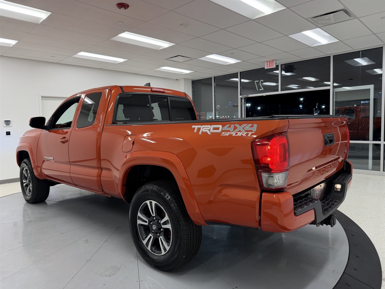 Toyota Tacoma SR5 Access Cab V6 6AT 4WD 2016