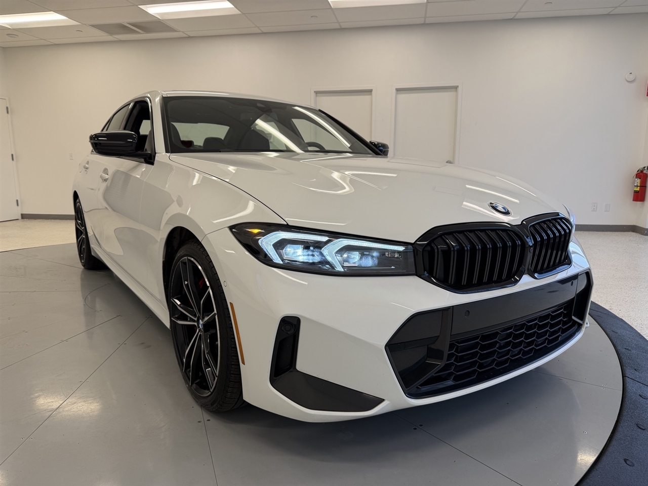 2023 BMW 3-Series 330i xDrive