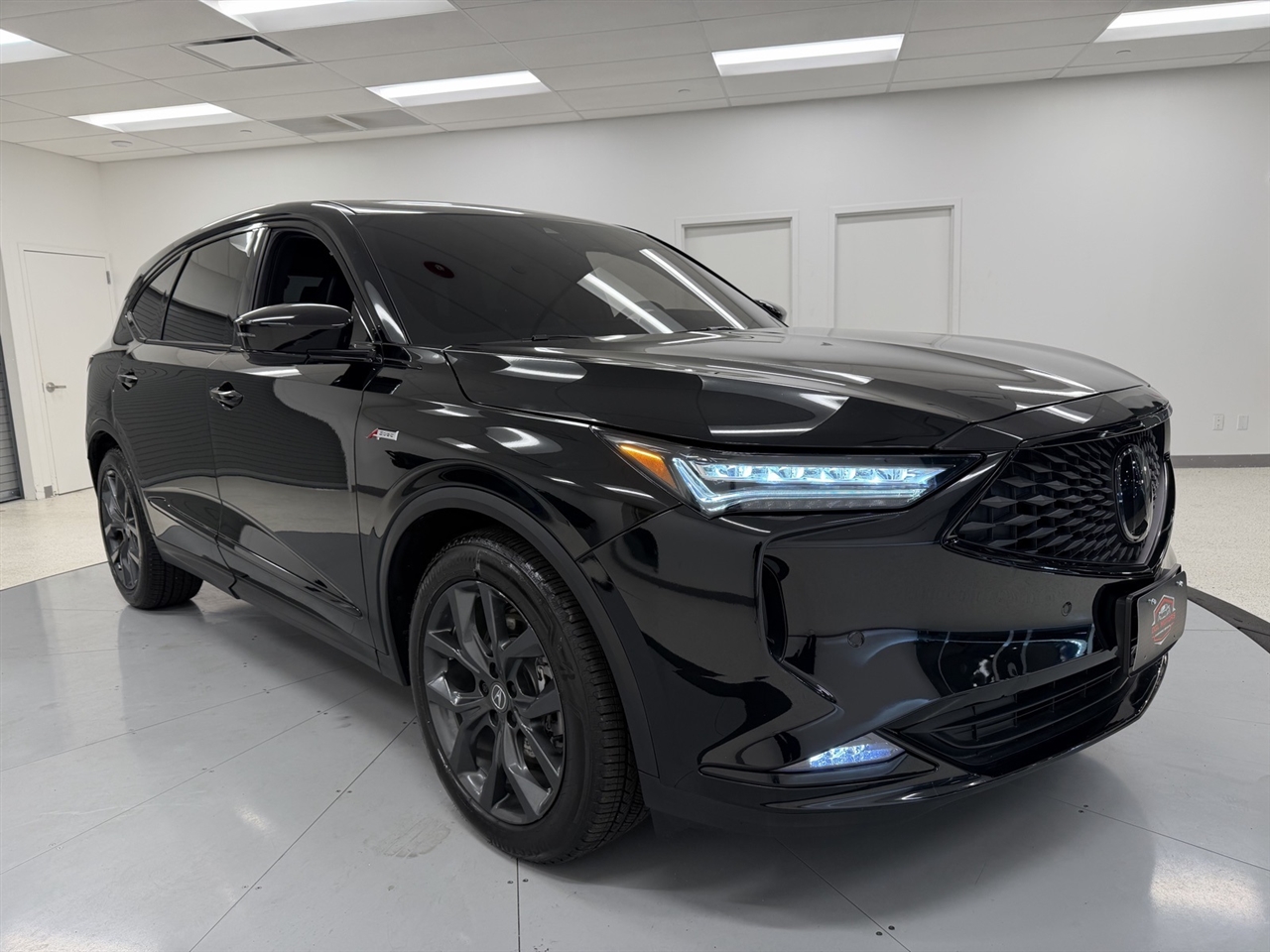 2023 Acura MDX A-Spec Package's photo