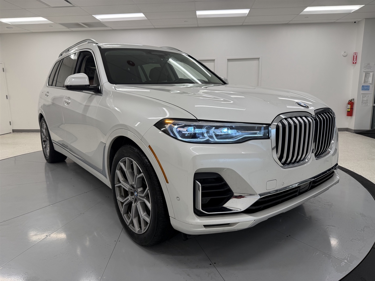 2020 BMW X7 40i