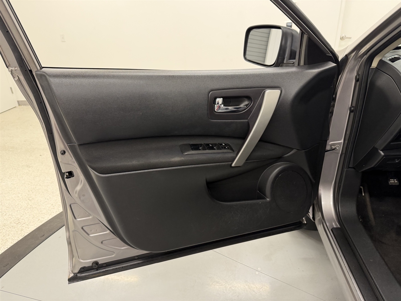 Nissan Rogue S AWD 2008