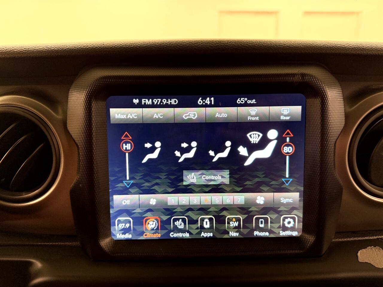 Jeep Wrangler Unlimited Willys Sport 2021