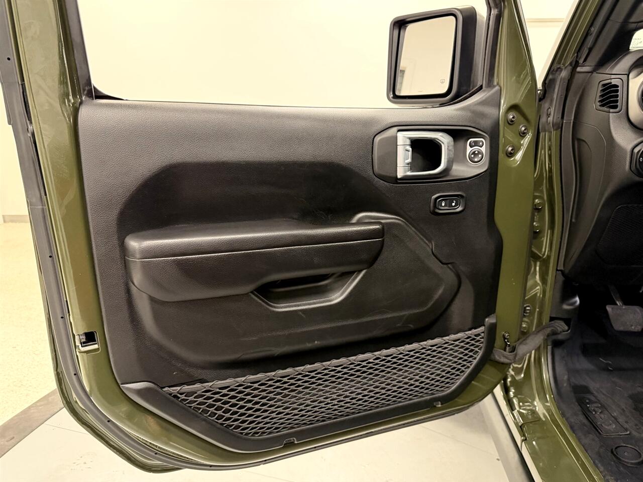 Jeep Wrangler Unlimited Willys Sport 2021