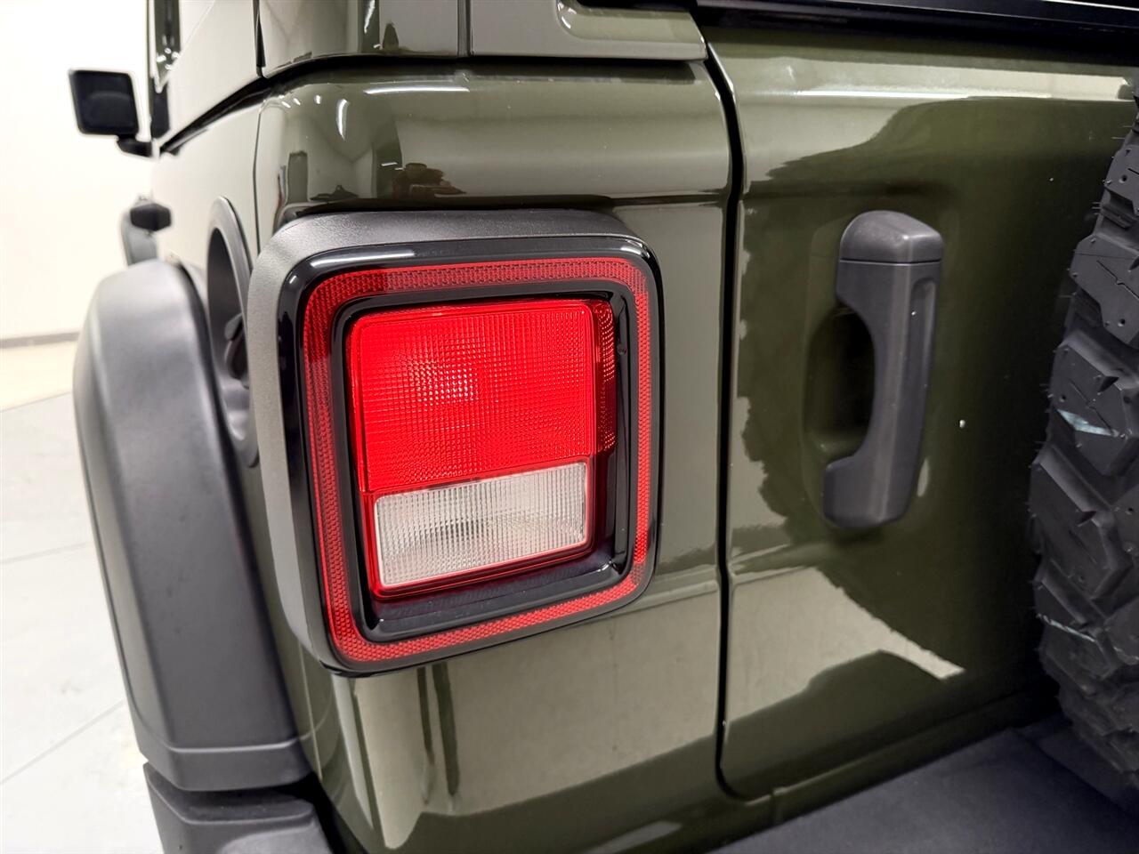 Jeep Wrangler Unlimited Willys Sport 2021