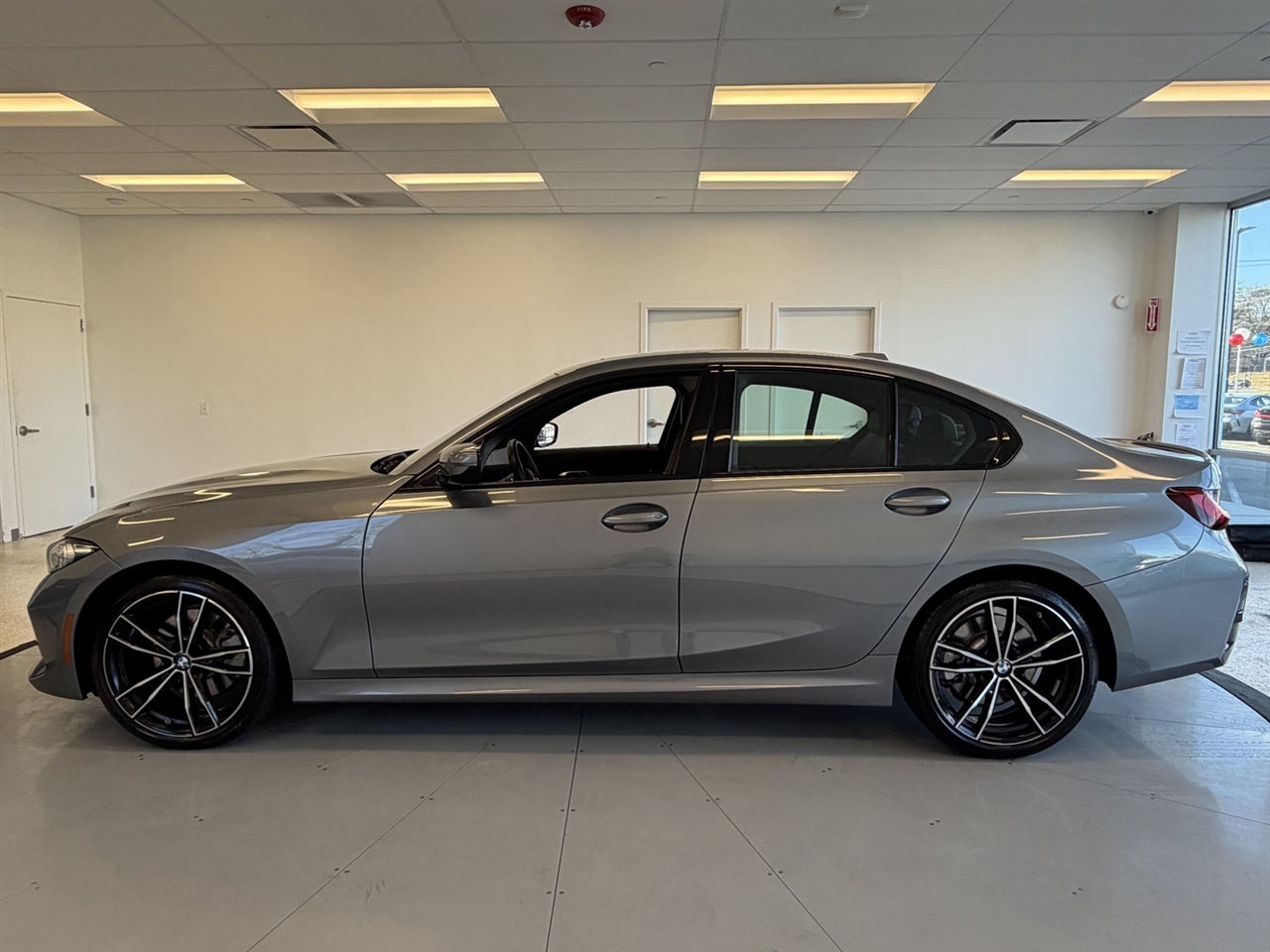 BMW 3-Series 330i xDrive 2023